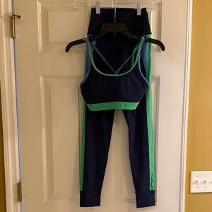 Aerie Navy and Green Activewear Set
